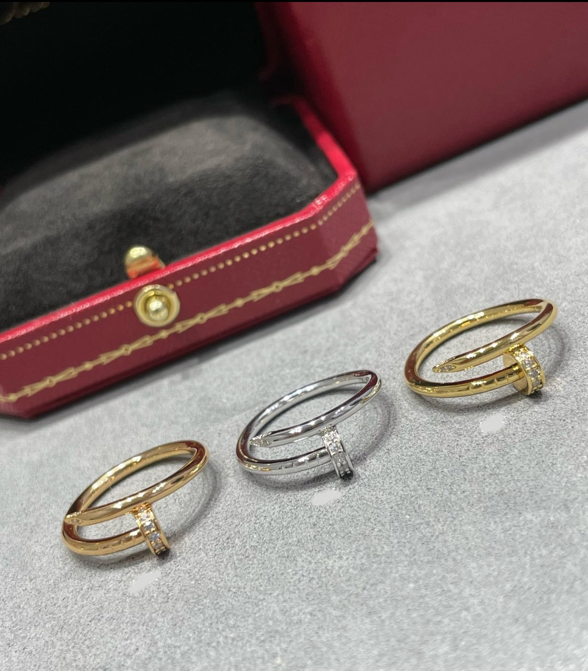 14k White Gold Nail Ring