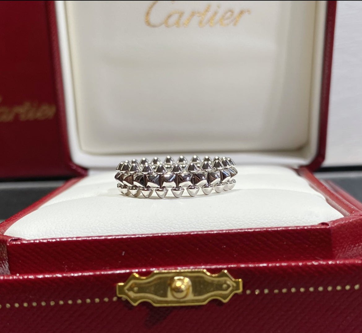 14k White Gold Clash Ring
