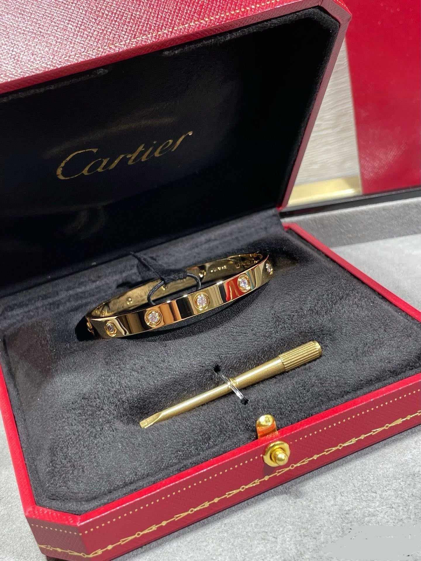 14k Yellow Gold Love Bracelet/with zirconia